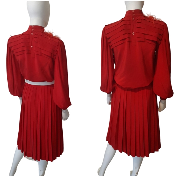 Vintage GUCCI Red Pleated Silk Crepe Blouse & Skirt  Set - Picture 3 of 12